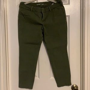 Olive old navy pixie pants 12p